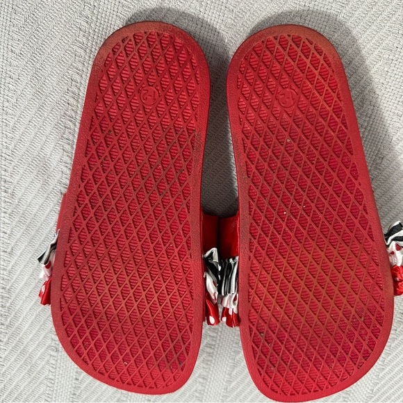 Minnie Mouse slides, girls size 1-2, ruffles, polka dots, spring, summer, beach - Picture 2 of 9